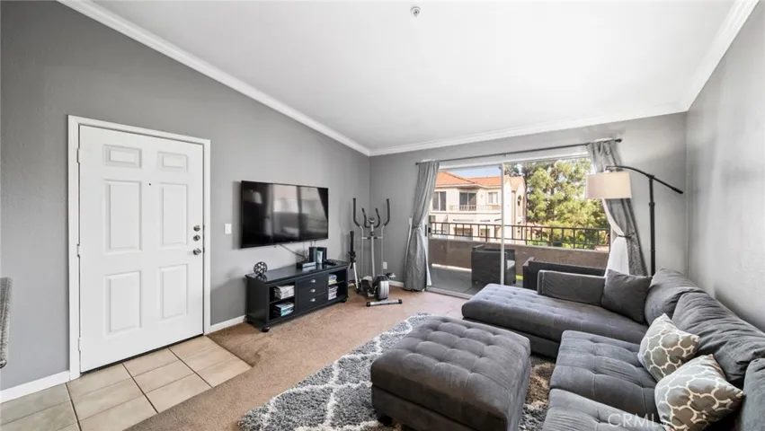 1020 La Terraza Circle 305, Corona, California 92879