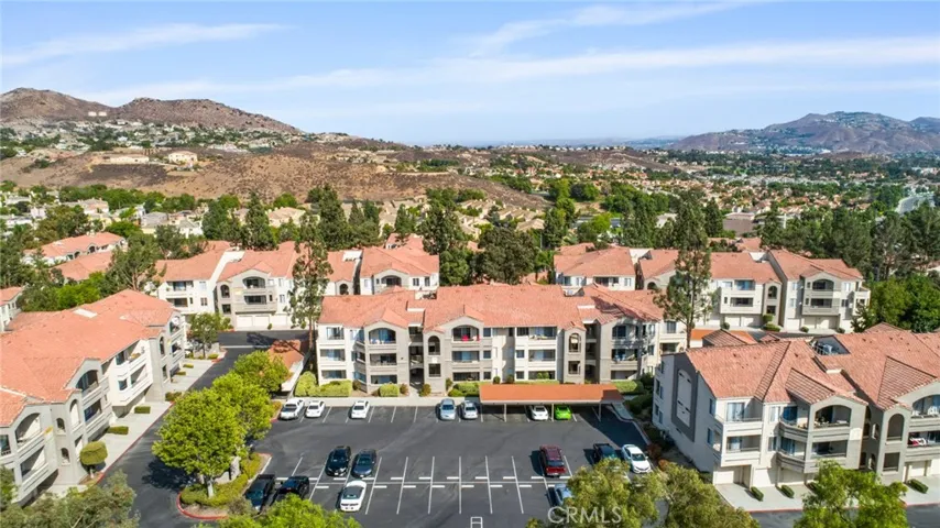 1020 La Terraza Circle 305, Corona, California 92879