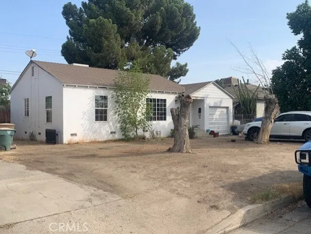 1300 Townsley Avenue, Bakersfield, California 93304