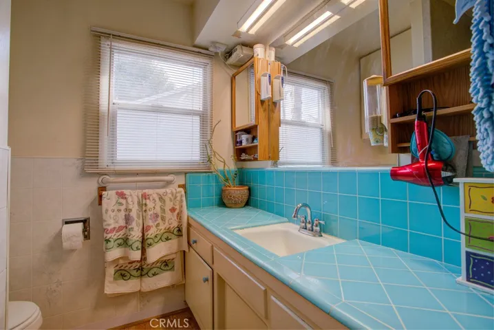 115 W Mauna Loa Avenue, Glendora, California 91740
