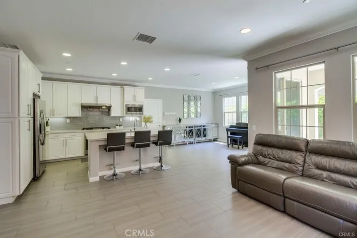 124 Yellow Pine, Irvine, California 92618