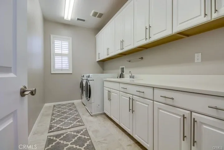 124 Yellow Pine, Irvine, California 92618