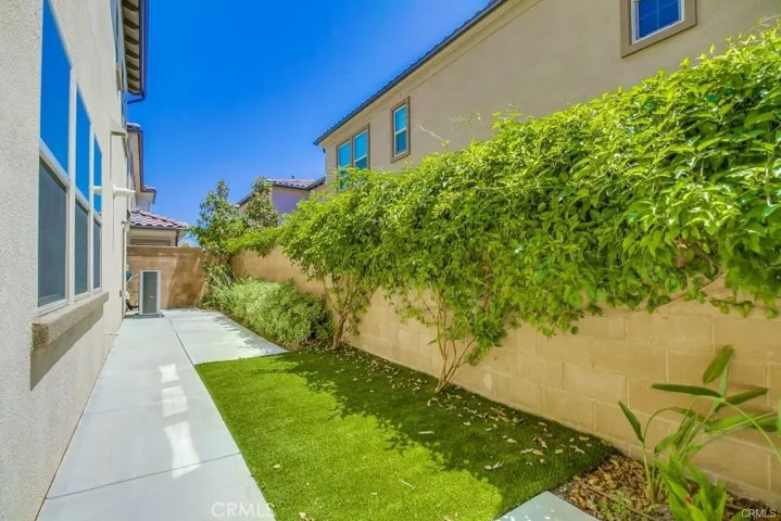 124 Yellow Pine, Irvine, California 92618