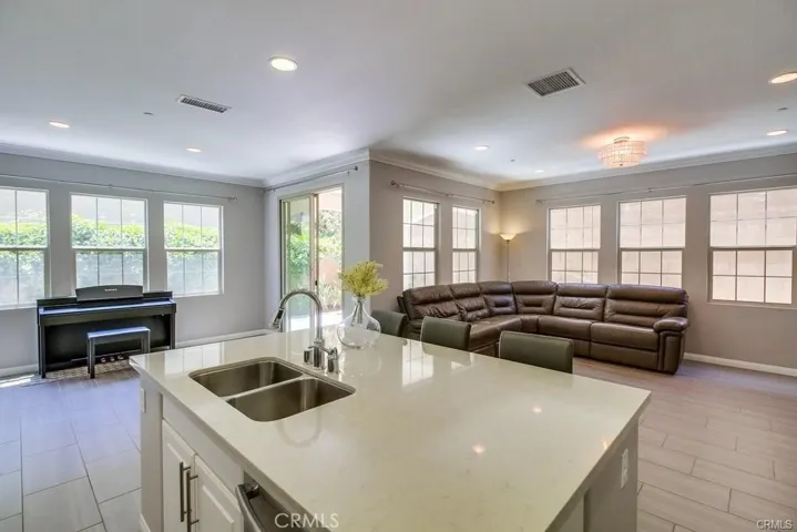 124 Yellow Pine, Irvine, California 92618