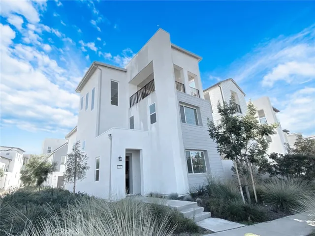 154 Perspective, Irvine, California 92618