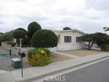 208 N Palomar Avenue, San Jacinto, California 92582