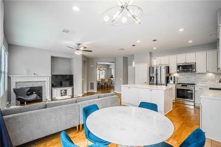 25 Atchison Way, Buena Park, California 90621