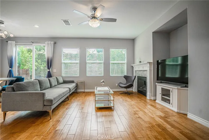 25 Atchison Way, Buena Park, California 90621
