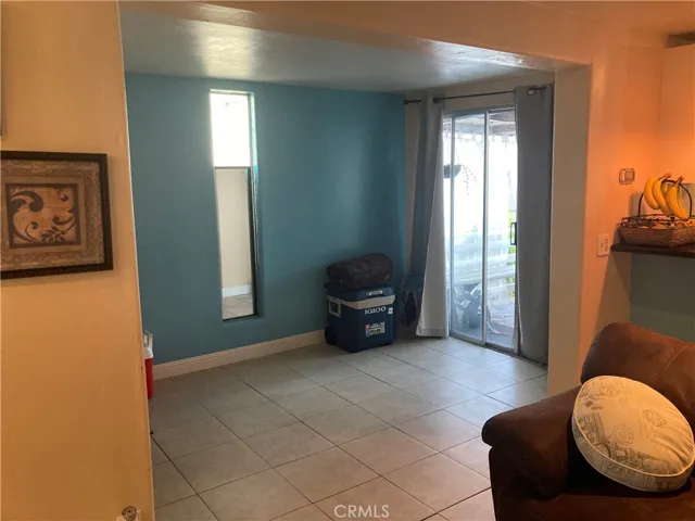 Additional living area / bonus room (80 sq.ft) - great area for Home Office space or Formal Dining area!