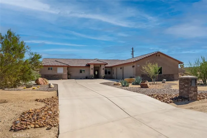 8997 Hermosa Avenue, Yucca Valley, California 92284