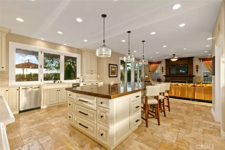 22515 Bayberry, Mission Viejo, California 92692