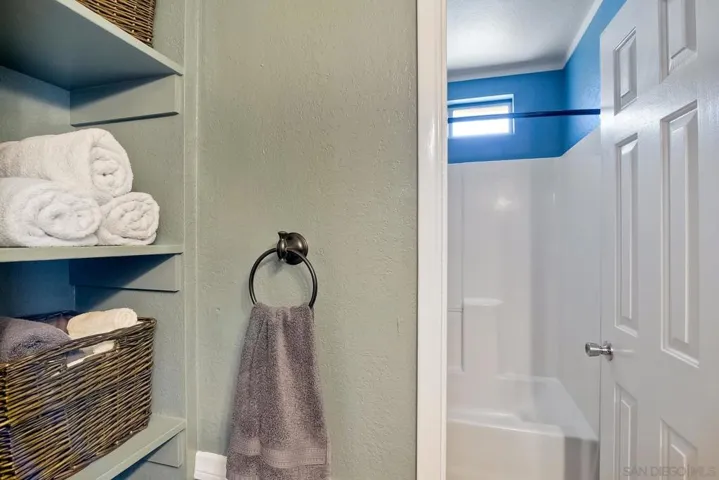 2162 Rising Glen Way, San Diego, California 92139