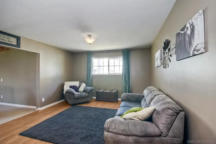 2162 Rising Glen Way, San Diego, California 92139