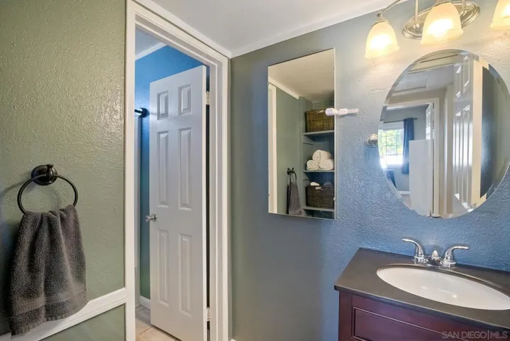 2162 Rising Glen Way, San Diego, California 92139