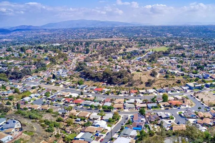 2162 Rising Glen Way, San Diego, California 92139