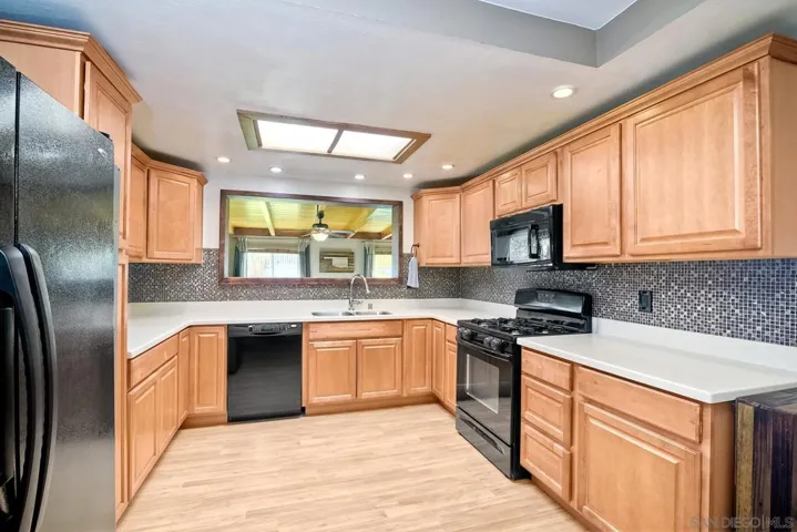 2162 Rising Glen Way, San Diego, California 92139