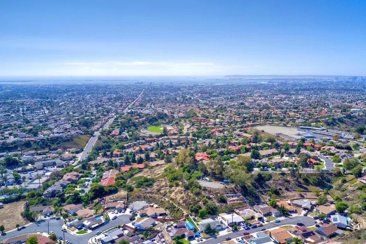 2162 Rising Glen Way, San Diego, California 92139