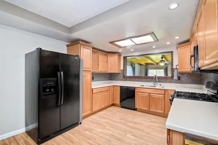 2162 Rising Glen Way, San Diego, California 92139