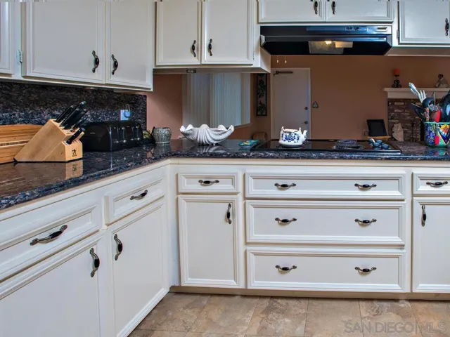 16634 San Salvador Rd, San Diego, California 92128