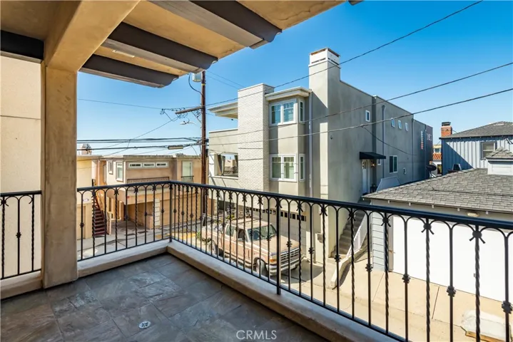 320 24th Place, Manhattan Beach, California 90266