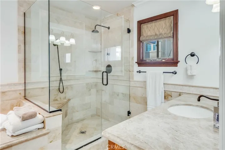 320 24th Place, Manhattan Beach, California 90266