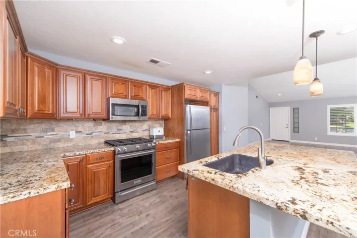 39382 San Thomas Court, Murrieta, California 92562