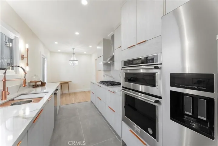 159 Nieto Avenue, Long Beach, California 90803
