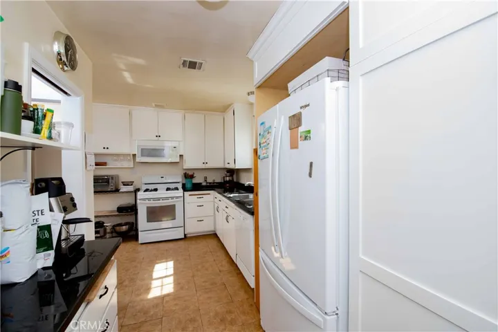 6935 Gloria Avenue, Lake Balboa, California 91406