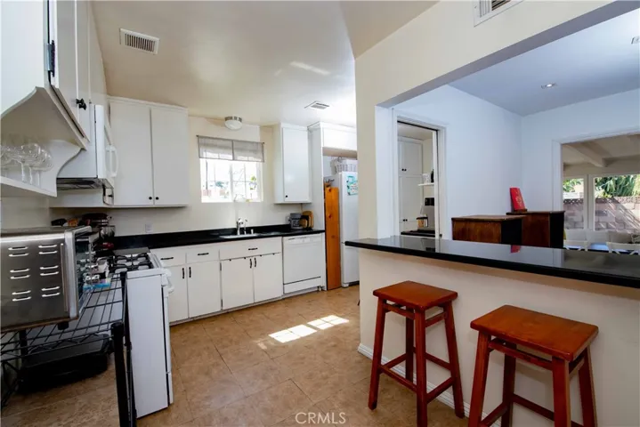 6935 Gloria Avenue, Lake Balboa, California 91406