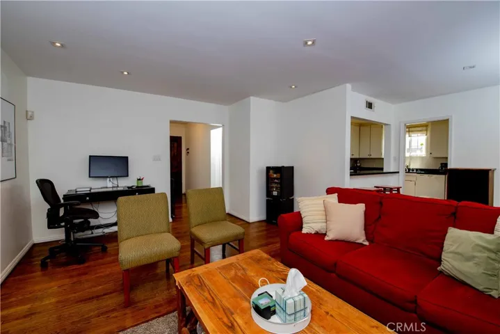 6935 Gloria Avenue, Lake Balboa, California 91406