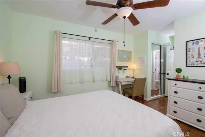 6935 Gloria Avenue, Lake Balboa, California 91406