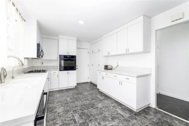 22530 Bassett Street, West Hills, California 91307