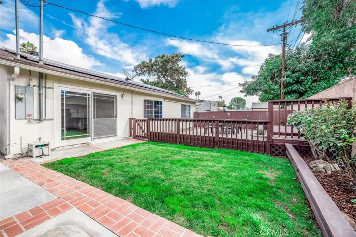 22530 Bassett Street, West Hills, California 91307