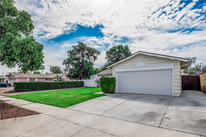 22530 Bassett Street, West Hills, California 91307