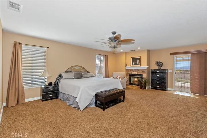 19507 Huasna Road, Apple Valley, California 92307