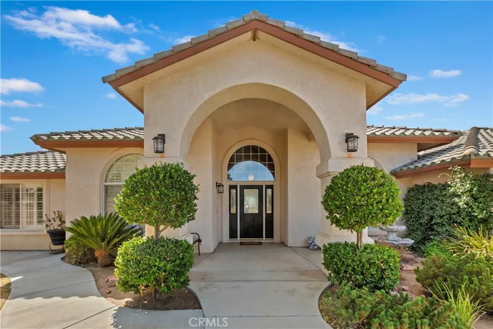 19507 Huasna Road, Apple Valley, California 92307