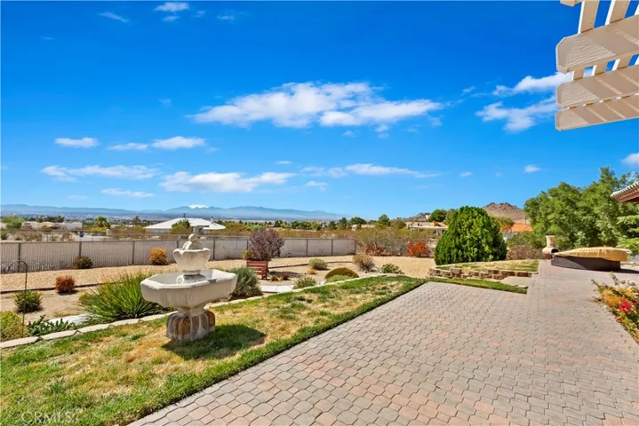 19507 Huasna Road, Apple Valley, California 92307