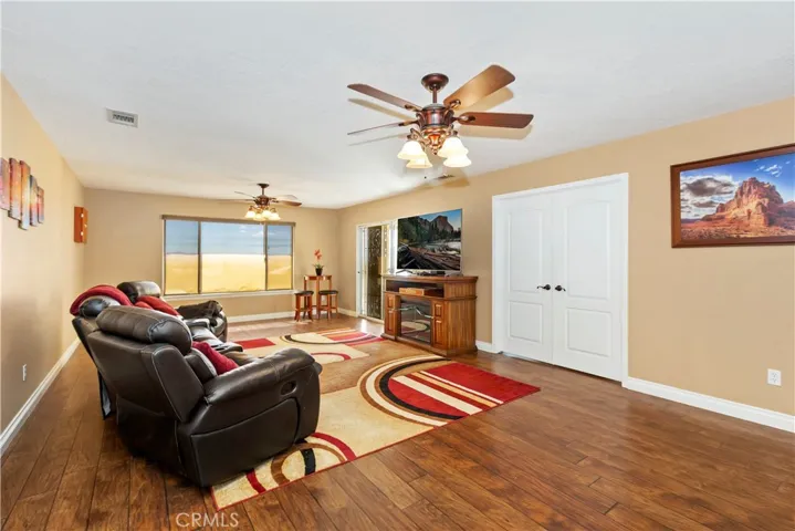 19507 Huasna Road, Apple Valley, California 92307