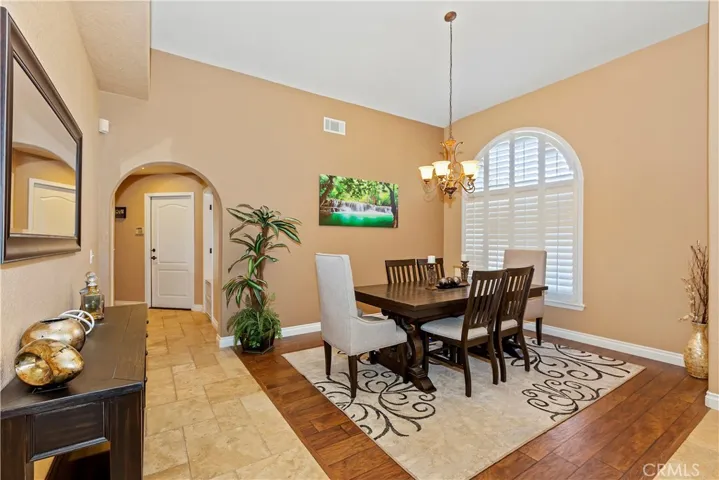 19507 Huasna Road, Apple Valley, California 92307