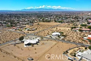 19507 Huasna Road, Apple Valley, California 92307