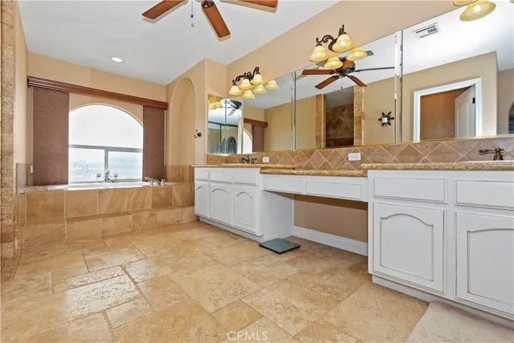 19507 Huasna Road, Apple Valley, California 92307