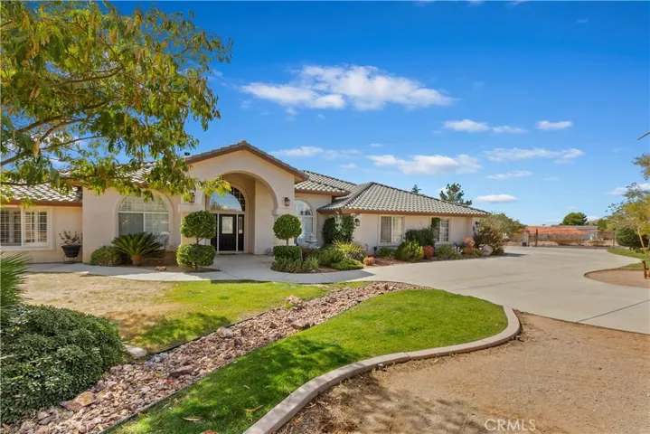 19507 Huasna Road, Apple Valley, California 92307