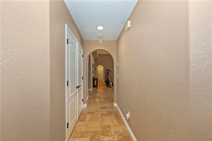 19507 Huasna Road, Apple Valley, California 92307