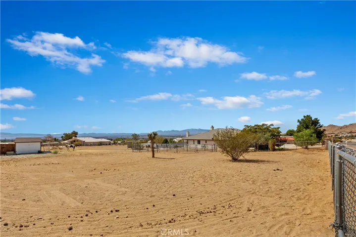 19507 Huasna Road, Apple Valley, California 92307