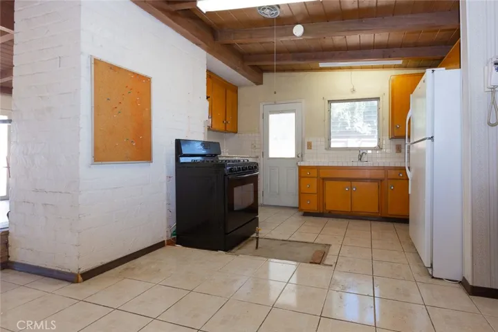 8209 Lemon Circle, Buena Park, California 90620
