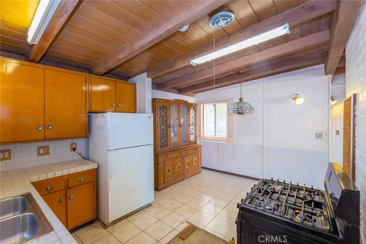 8209 Lemon Circle, Buena Park, California 90620