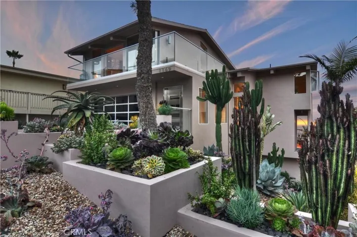 1169 Katella Street, Laguna Beach, California 92651