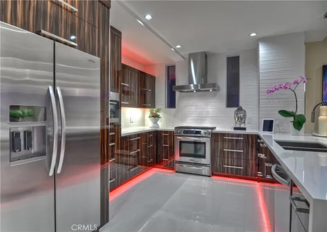 1169 Katella Street, Laguna Beach, California 92651