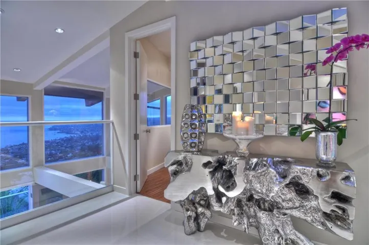 1169 Katella Street, Laguna Beach, California 92651