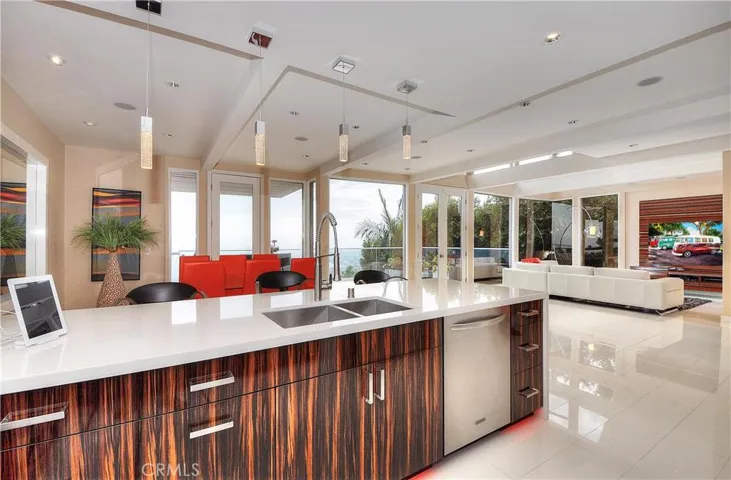 1169 Katella Street, Laguna Beach, California 92651